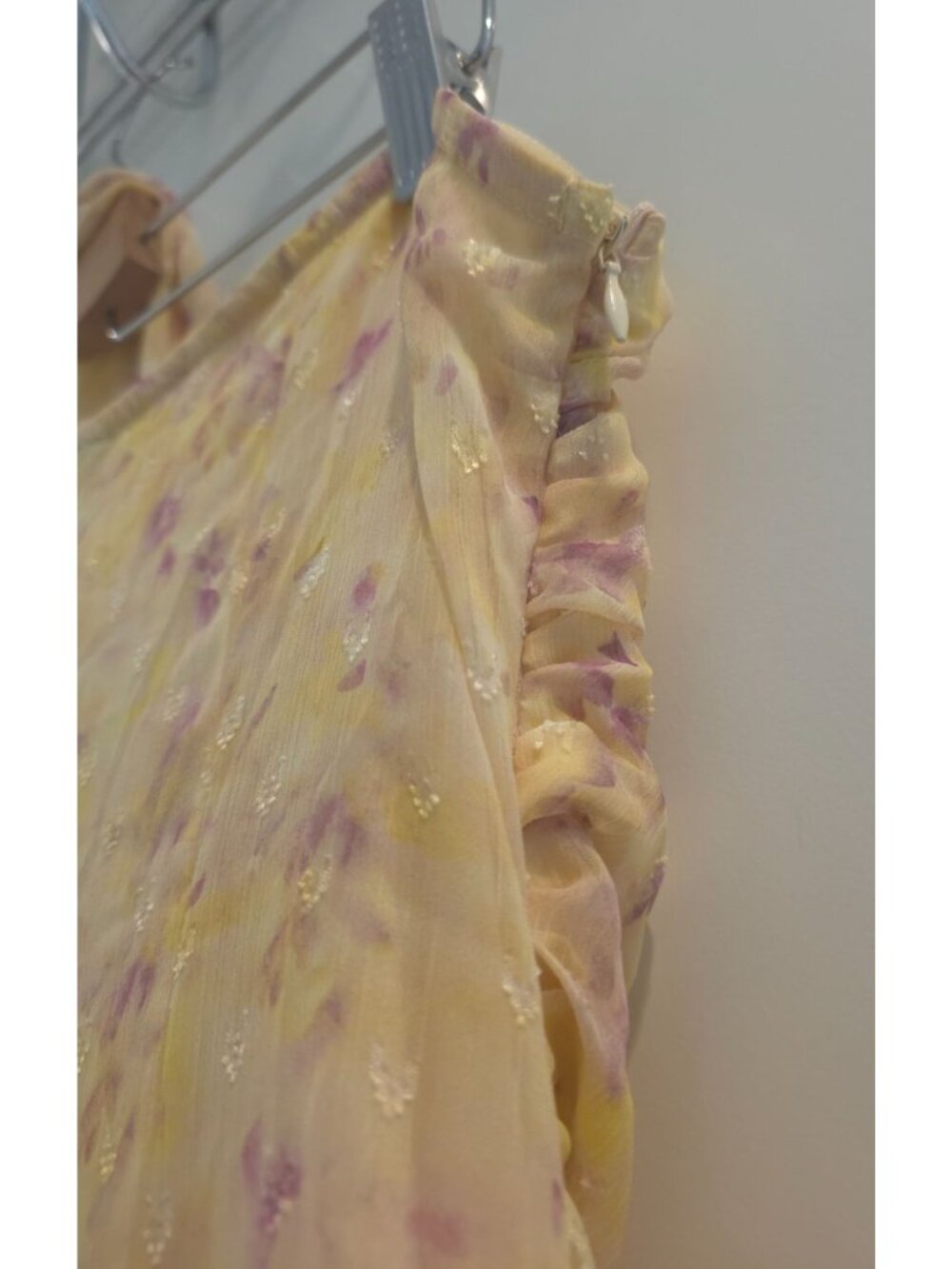 PrettyLittleThing Pastel Yellow Chiffon Floral Print Tiered Frill Maxi Dress 12 - Picture 7 of 10